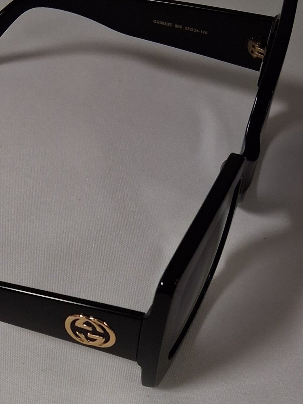 Gucci GG0083S Sunglasses 55-24-140 – Store Sample – Complete Set - Picture 4 of 6